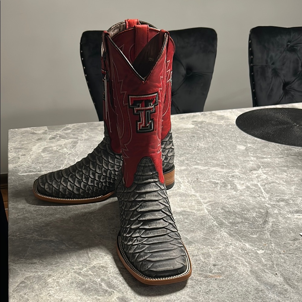 Red and Gray Western Boots - Picture 2 of 4